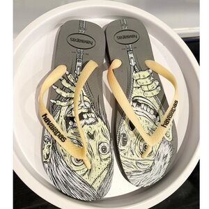 Havaianas Zombie Flip Flops Glow‎ in the Dark Zombie